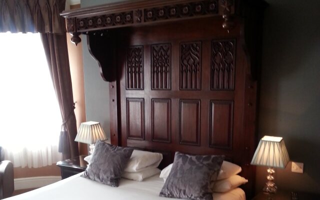 The Royal Adelaide Hotel
