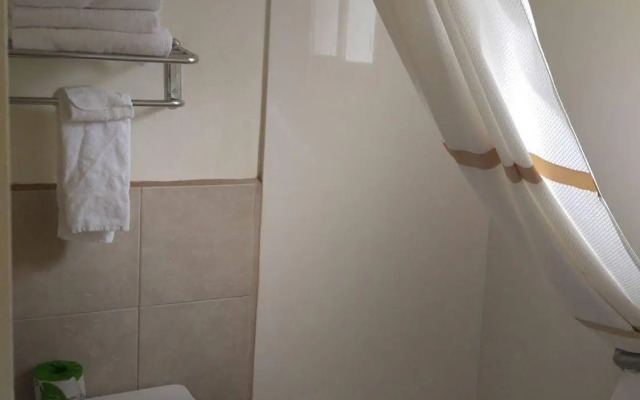 American Regency Inn