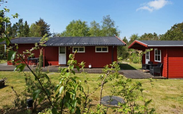 Radiant Holiday Home in Hemmet Near Sea