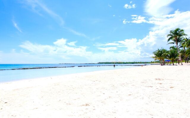 Las Palmas 2Br Condo By Rmh