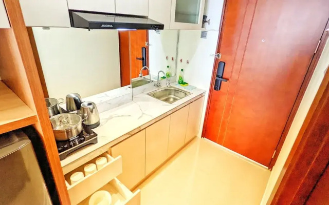 Lovina at Pollux Meisterstadt