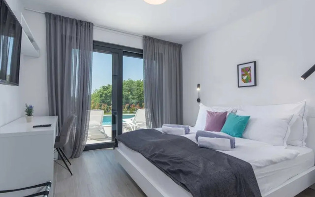 Wonderful Villa With Swimming Pool and Wellness