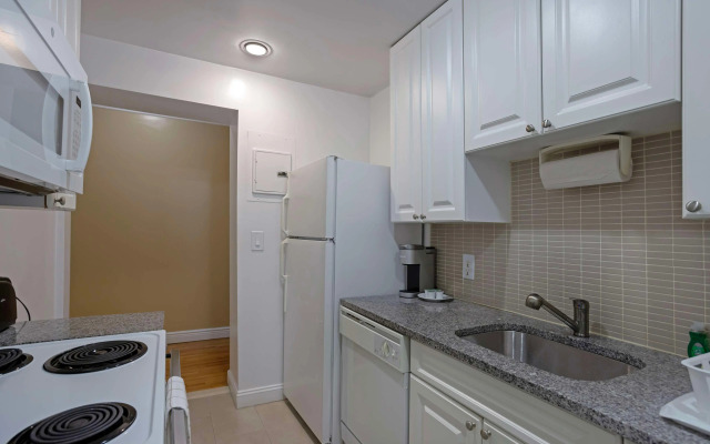 Best Western Plus Hospitality House