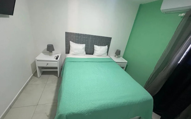 Hotel tropic pop