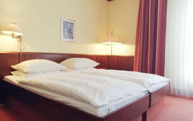 Leine Hotel