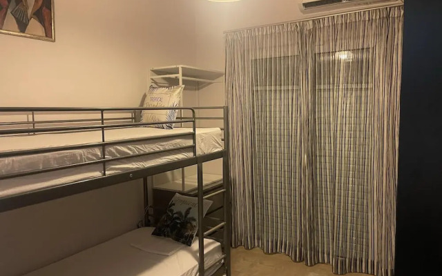 Luxurious 6 Bedroom Villa In a Great Location