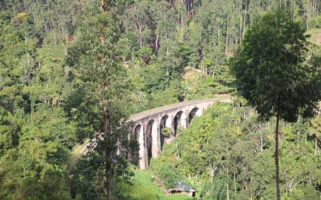 9 Arch View Rest Inn