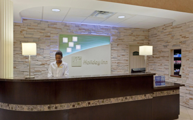 Armoni Inn & Suites