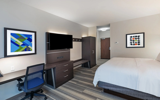 Holiday Inn Exp Stes Purcell by IHG