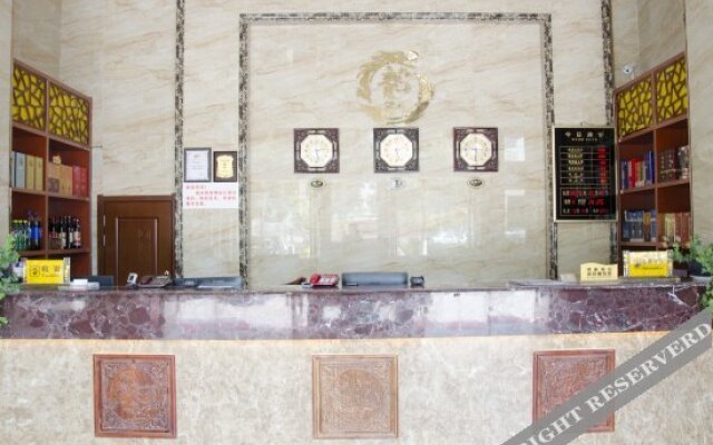 The OYO Huanggang Linlong Hotel