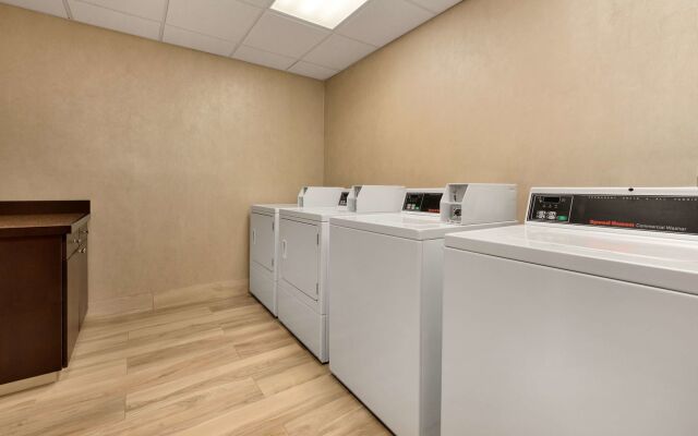 Hampton Inn & Suites Monroe