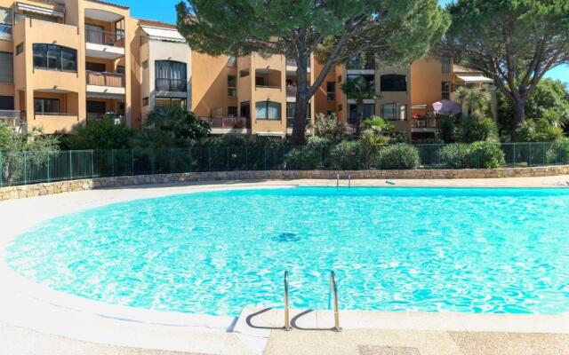 AC Appartment with terrace parking and pool- BENAKEY