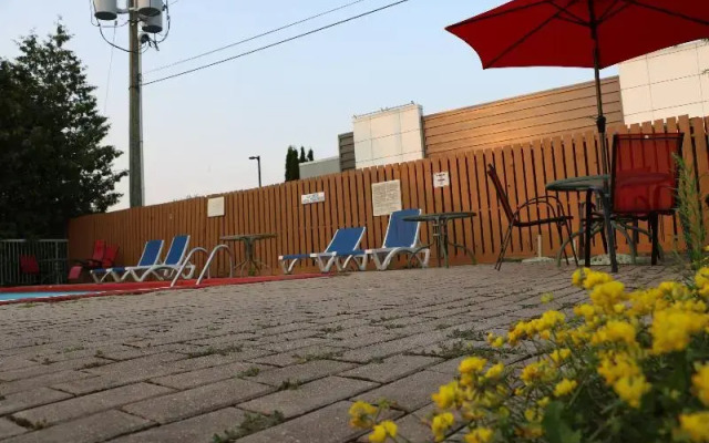 Riviera Inn and Suites 1000 Islands