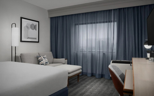 Courtyard by Marriott Dallas Addison/Quorum Drive