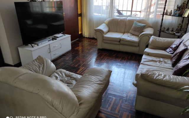 San Borja Habitación amoblada TV 42 OK