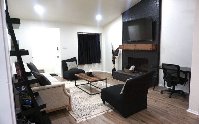 Newly Updated Cozy Home