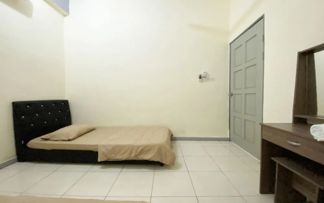 OYO 90212 Anna Kota Apartment