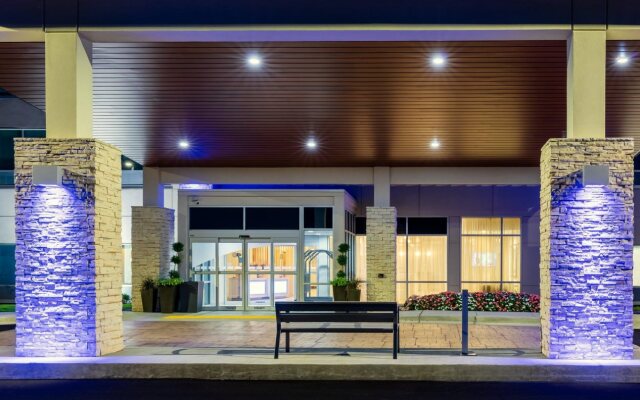 Holiday Inn Express Calhoun South by IHG