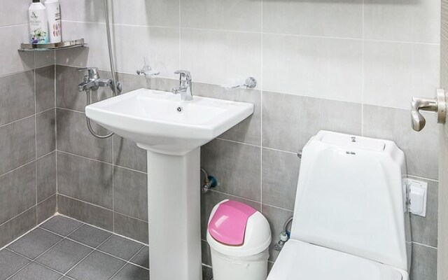 Leeon Guesthouse - Hostel