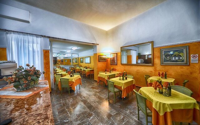 Hotel Midy
