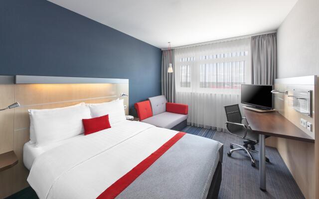 Holiday Inn Express München-Messe, an IHG Hotel