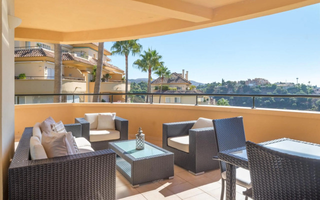 Elveria Hills excellent views