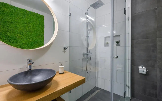 High End Suite Klauzal with AC