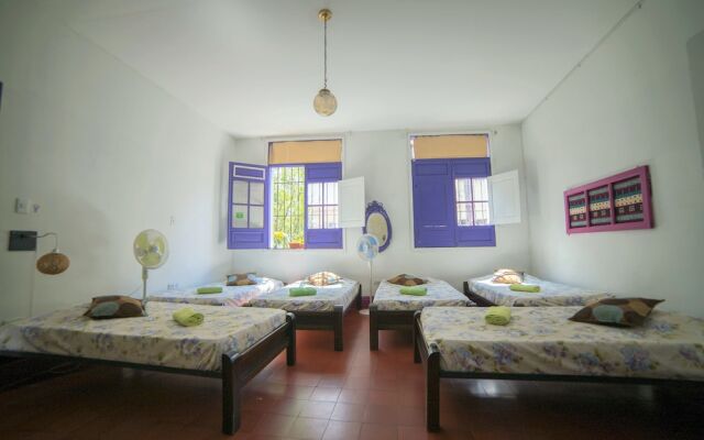 Hostal Encuentro - Hostel