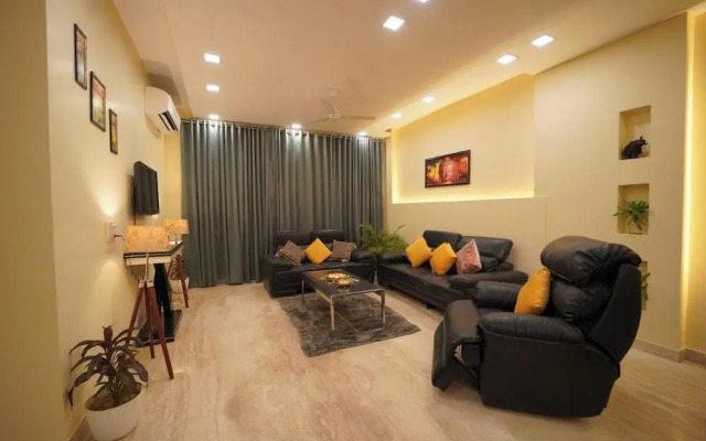 Lime Tree 3BHK Serviced Apartments DLF 5