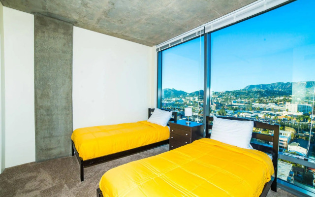 Hollywood Panorama Suites