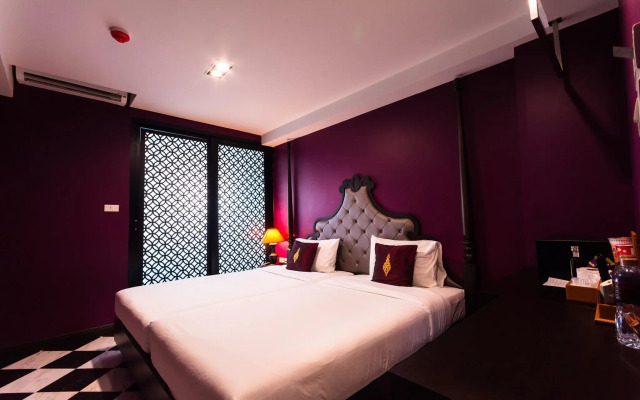 Violet Tower at Khaosan Palace