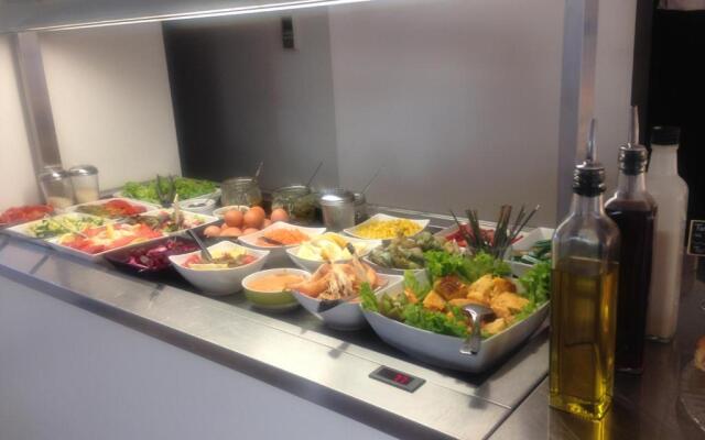 Kyriad Perpignan Sud