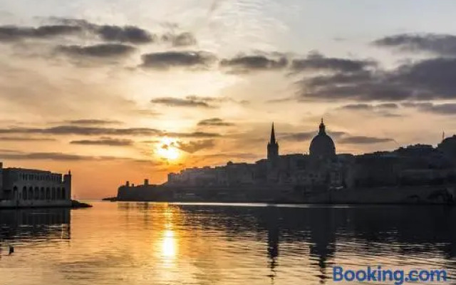 Modern 3BR Apartment in Sliema s Desirable Locale