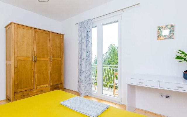 Apartment Konak - Two Bedroom Apartment With Balcony and Sea View