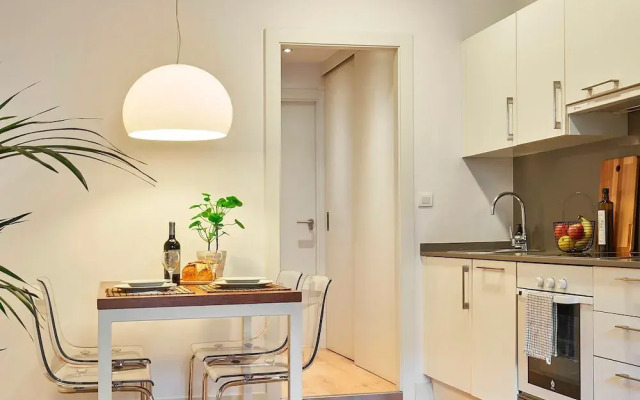 Charming Modern Apt in Trendy Gracia 5PP by Myrentalhost