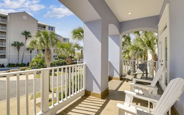 Paradise Pointe - Gorgeous 4 BR home with pool by RedAwning