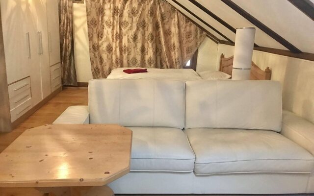 Linda Guest House