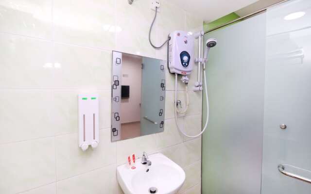 OYO 816 Hotel De Kiara