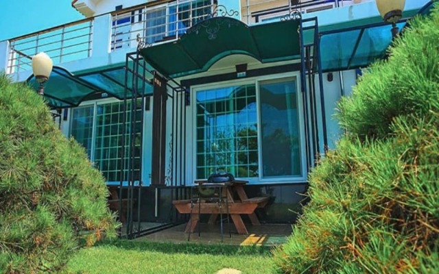 Namhae Zen House Pension