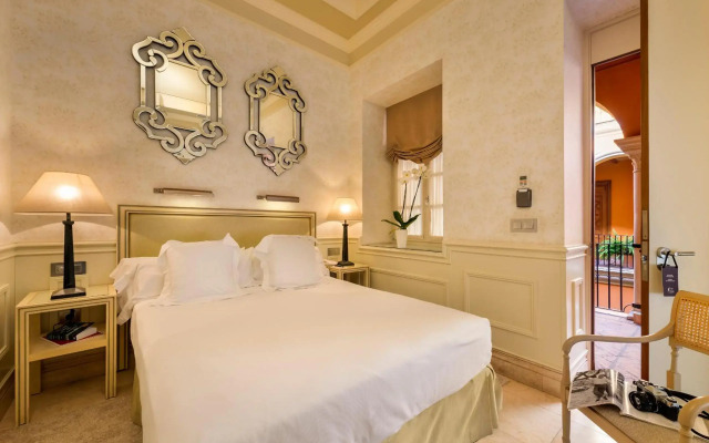 Hotel Boutique Casa del Poeta Sevilla