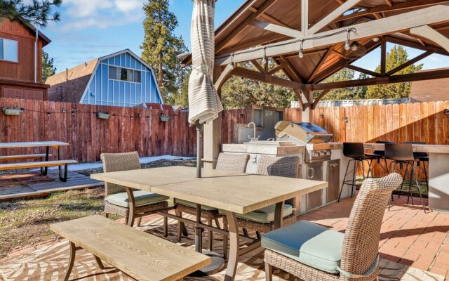 JAY Bird Landing Escape #2308