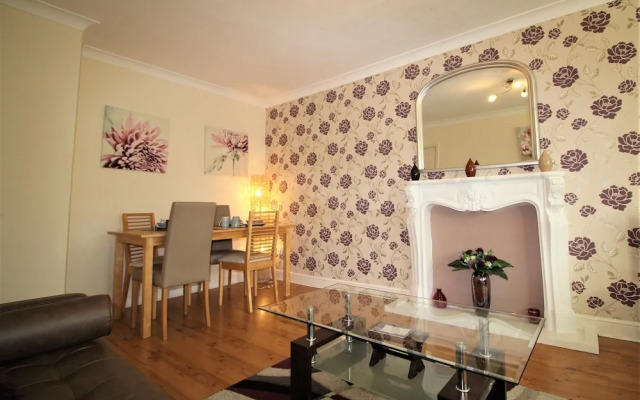 2 Bedrooms - Large Balcony Apartment & Parking