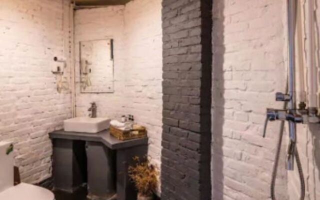 Xiang Chun Tree House Inn