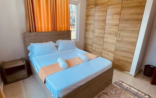 Nyali Luxe 2 BR Plage Parking