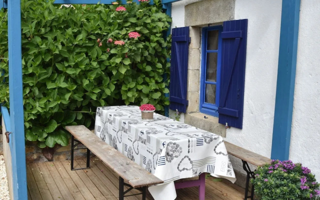 Charming Holiday Home Near Pointe du Raz