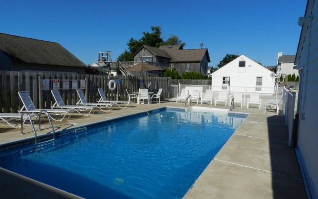 Broadway Court Motel