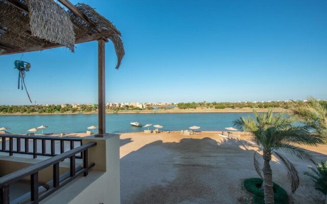 Lagoon View 1-Bedroom Apartment in West Golf El Gouna