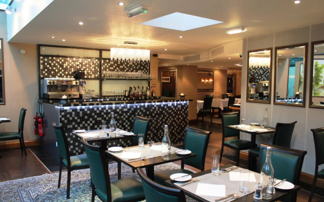 Colonnade Hotel London