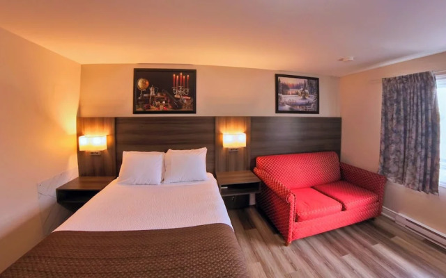 Maple Leaf Inn & Suites