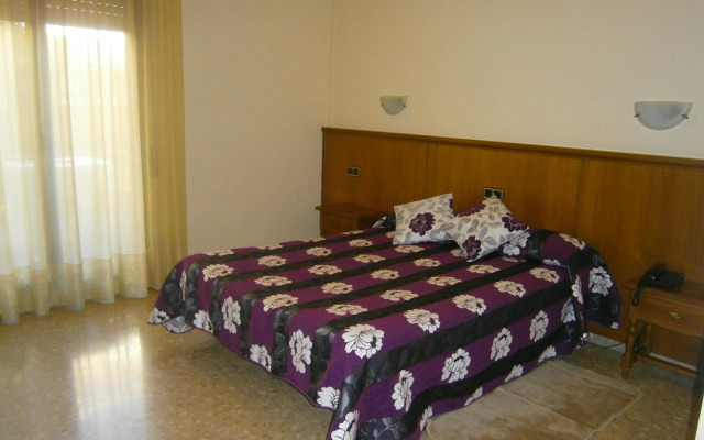 Hotel Reina Isabel
